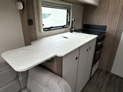 2025 Coachman Acadia 460 caravan